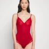 Anna Field Body - Red