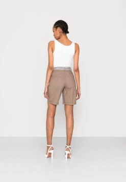 Anna Field Shorts - Taupe 8 Anna Field Shorts - Taupe -Anna Field e61c53ac185142a3a599f8ff60c08f8e